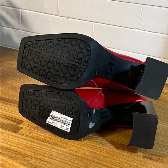 Gianni Bini Border-Line Red Ankle Boots with Black Heel Square Toe Size 6.5 NWOB - Picture 5 of 7